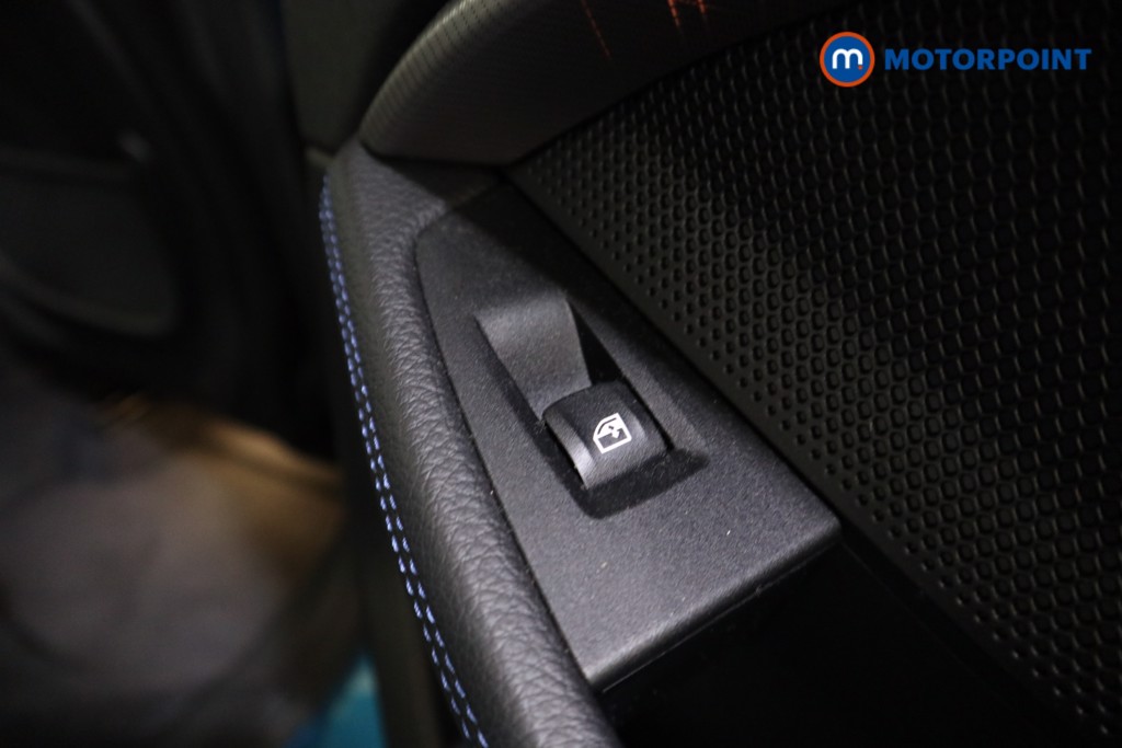 BMW 2 Series M Sport Manual Petrol Saloon - Stock Number (1602557) - 20th supplementary image