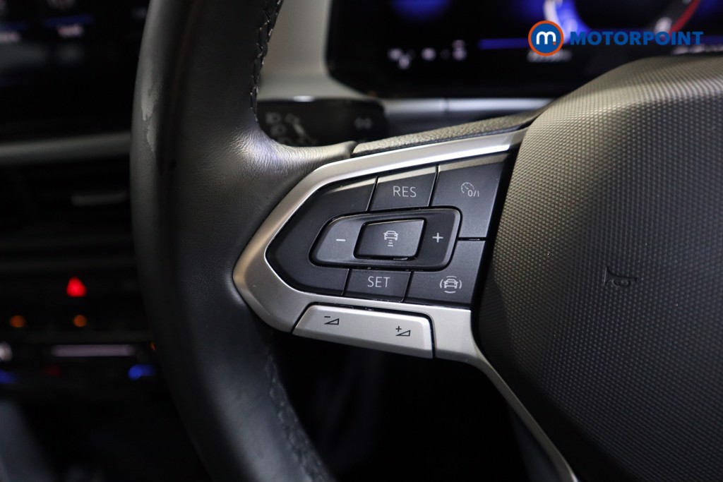 Volkswagen T-Roc Life Manual Petrol SUV - Stock Number (1602895) - 3rd supplementary image