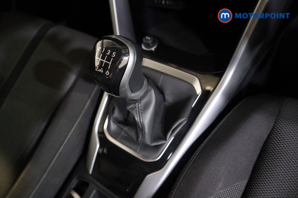 Volkswagen T-Roc Life Manual Petrol SUV - Stock Number (1602895) - 9th supplementary image