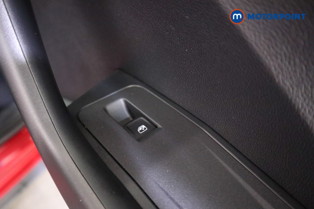 Volkswagen T-Roc Life Manual Petrol SUV - Stock Number (1602895) - 17th supplementary image