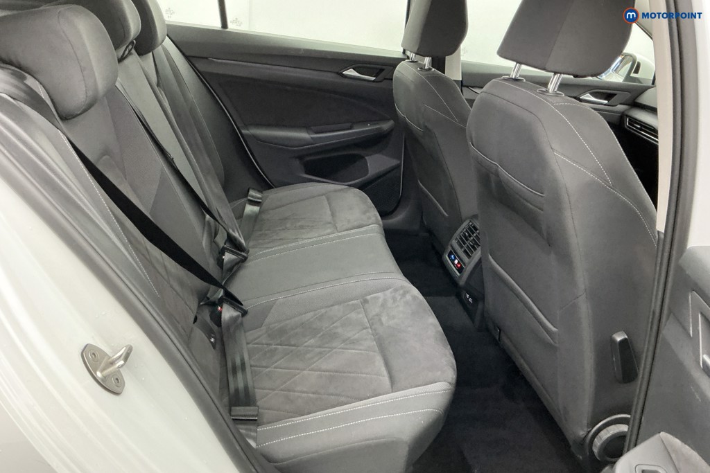 Volkswagen Golf Style Manual Petrol Hatchback - Stock Number (1603285) - 5th supplementary image