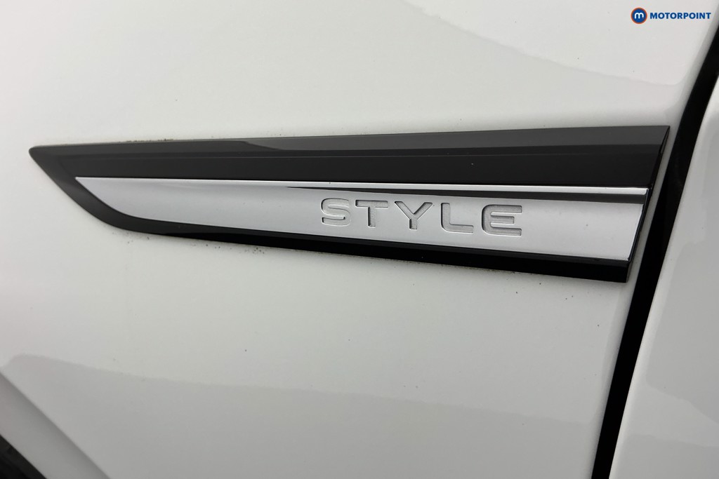 Volkswagen Golf Style Manual Petrol Hatchback - Stock Number (1603285) - 11th supplementary image