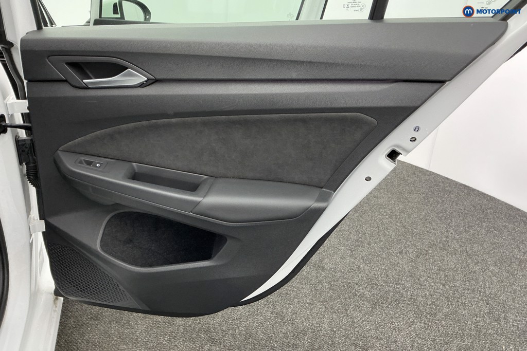 Volkswagen Golf Style Manual Petrol Hatchback - Stock Number (1603285) - 30th supplementary image