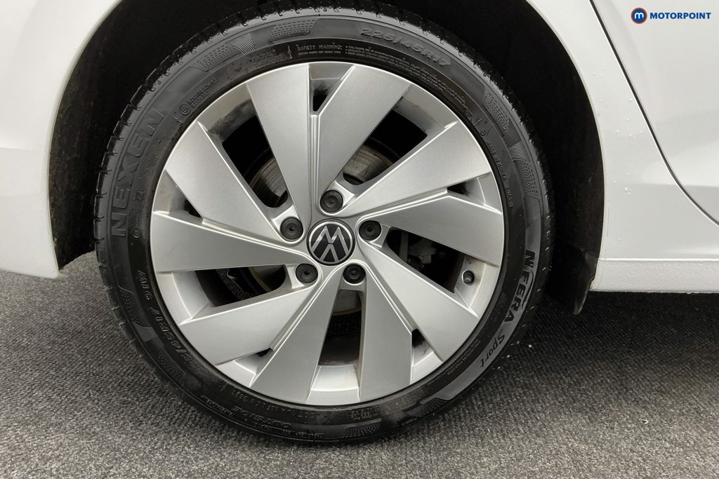 Volkswagen Golf Style Manual Petrol Hatchback - Stock Number (1603285) - 40th supplementary image