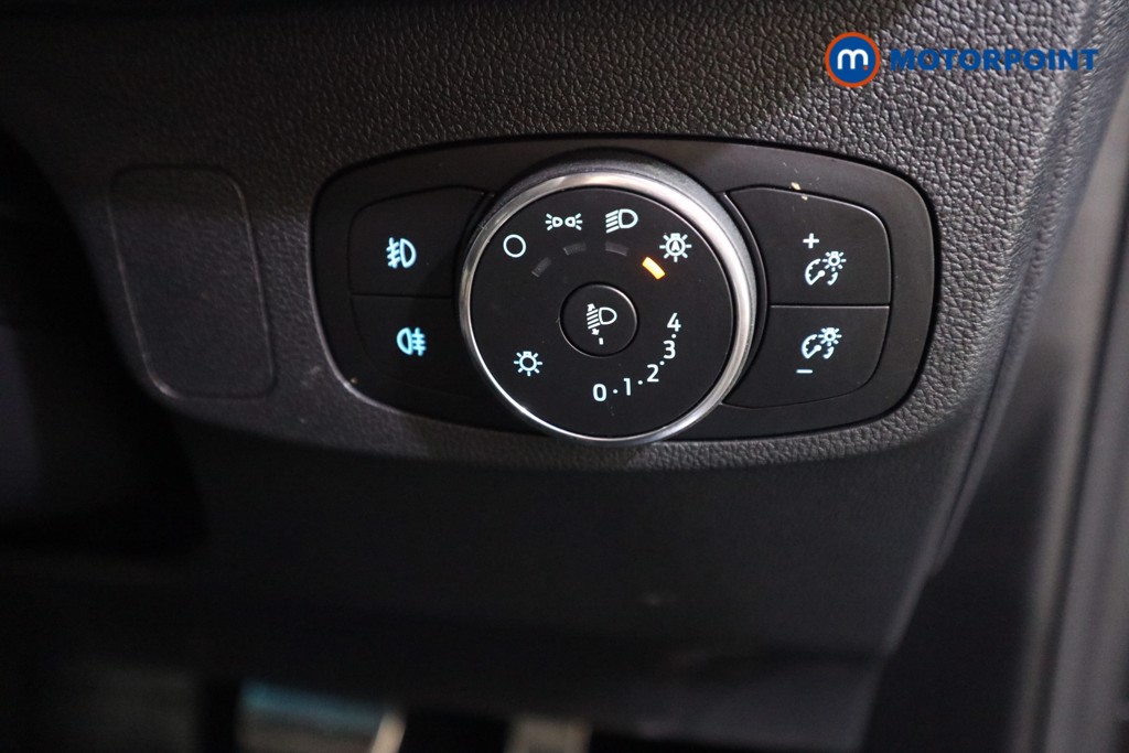 Ford Focus St-Line Vignale Automatic Petrol Hatchback - Stock Number (1603601) - 10th supplementary image