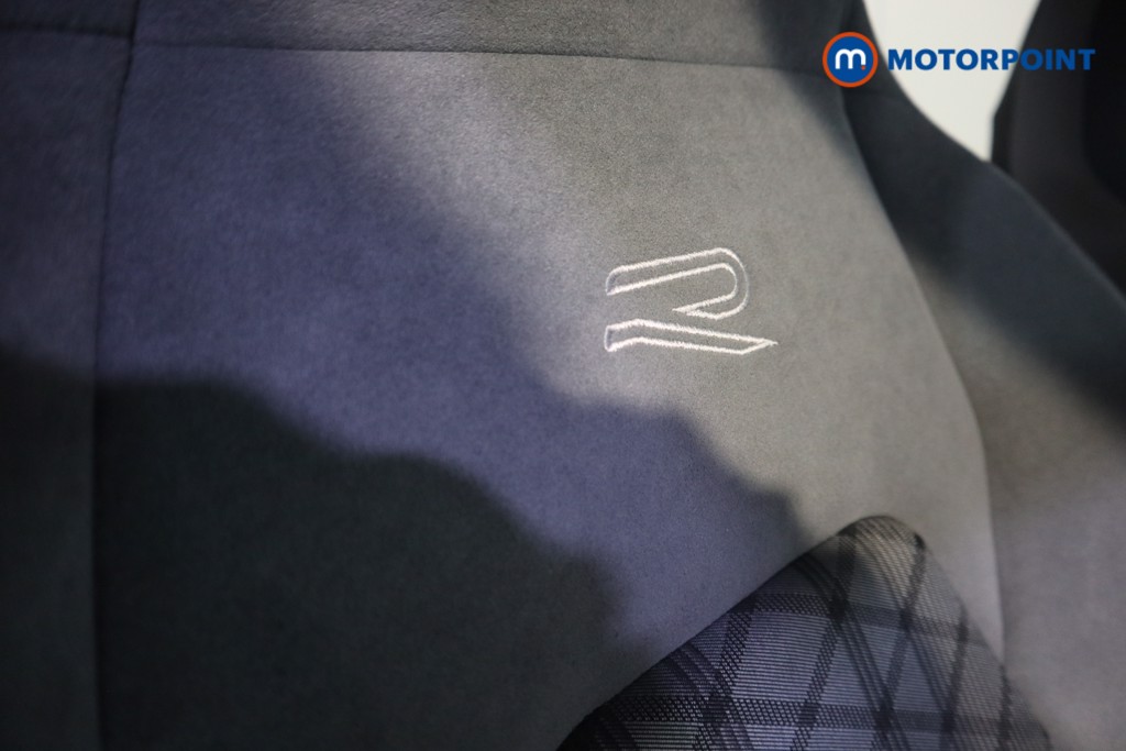 Volkswagen Golf R-Line Automatic Petrol Hatchback - Stock Number (1603613) - 13th supplementary image