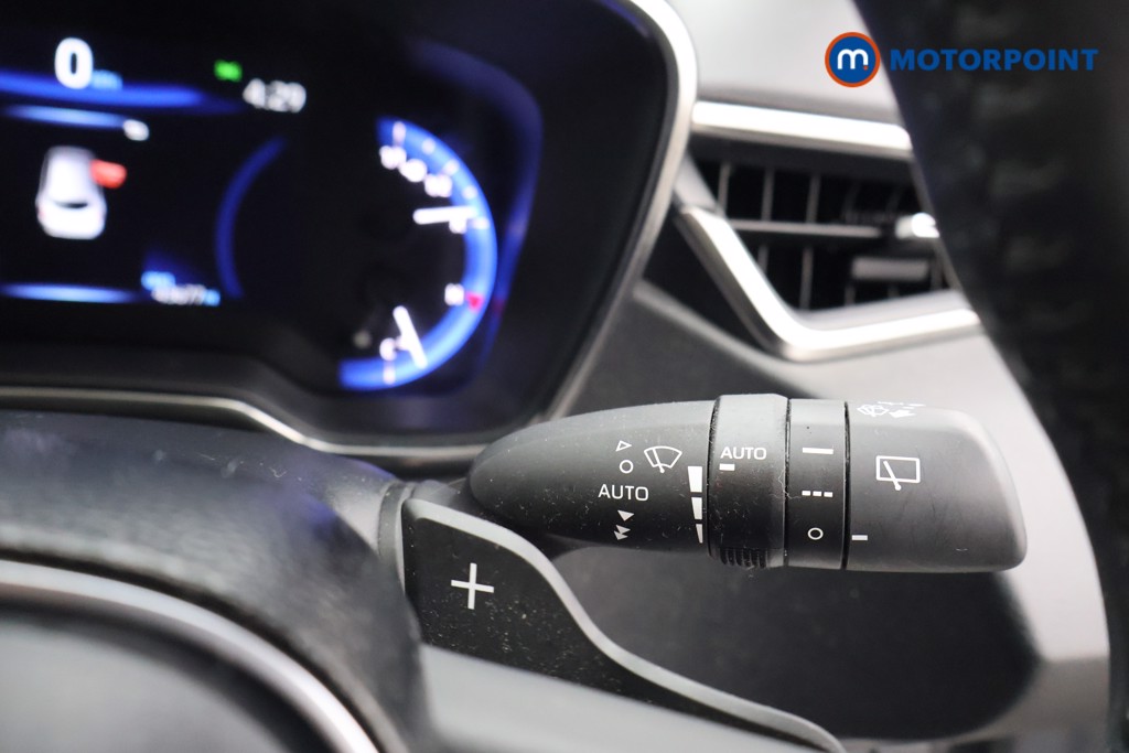 Toyota Corolla Design Automatic Petrol-Electric Hybrid Estate - Stock Number (1603669) - 6th supplementary image