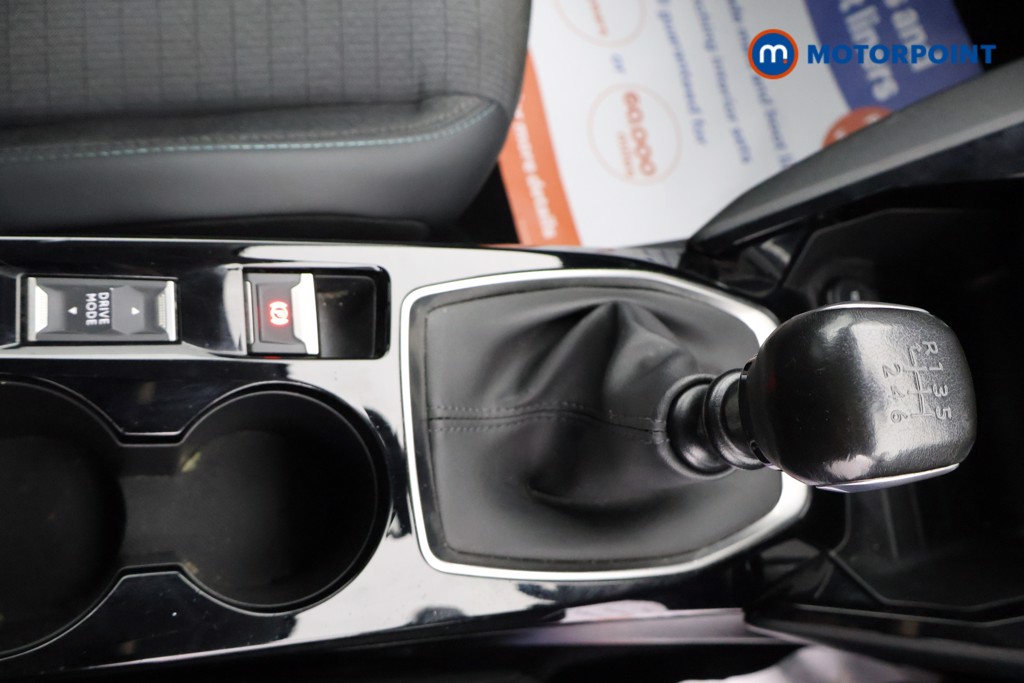 Peugeot 208 Allure Manual Petrol Hatchback - Stock Number (1603779) - 9th supplementary image