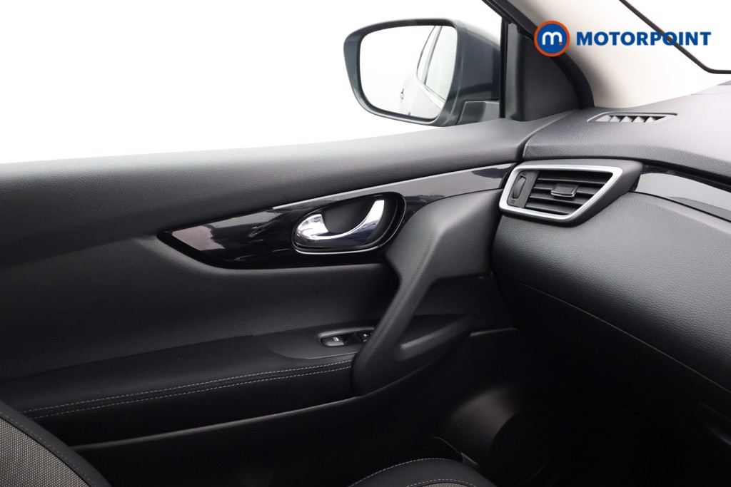 Nissan Qashqai Acenta Premium Manual Petrol SUV - Stock Number (1603947) - 11th supplementary image