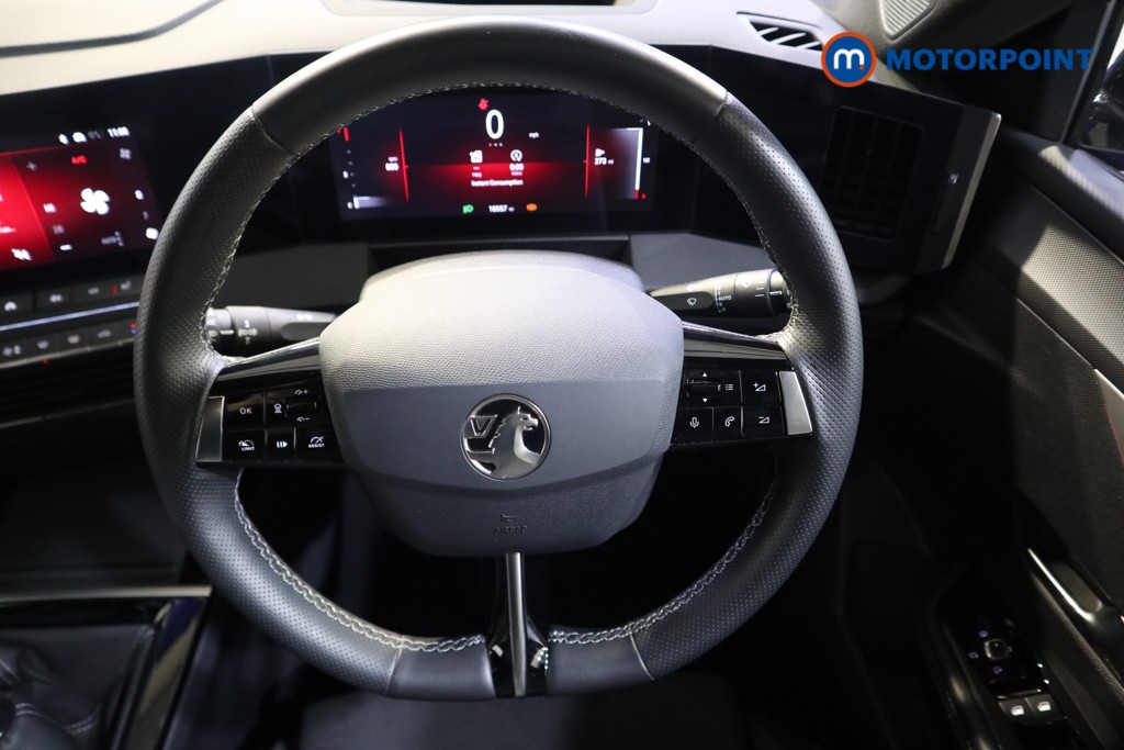 Vauxhall Astra Ultimate Manual Petrol Hatchback - Stock Number (1604101) - 2nd supplementary image