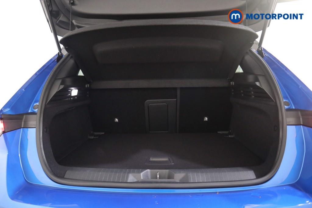 Vauxhall Astra Ultimate Manual Petrol Hatchback - Stock Number (1604101) - 16th supplementary image