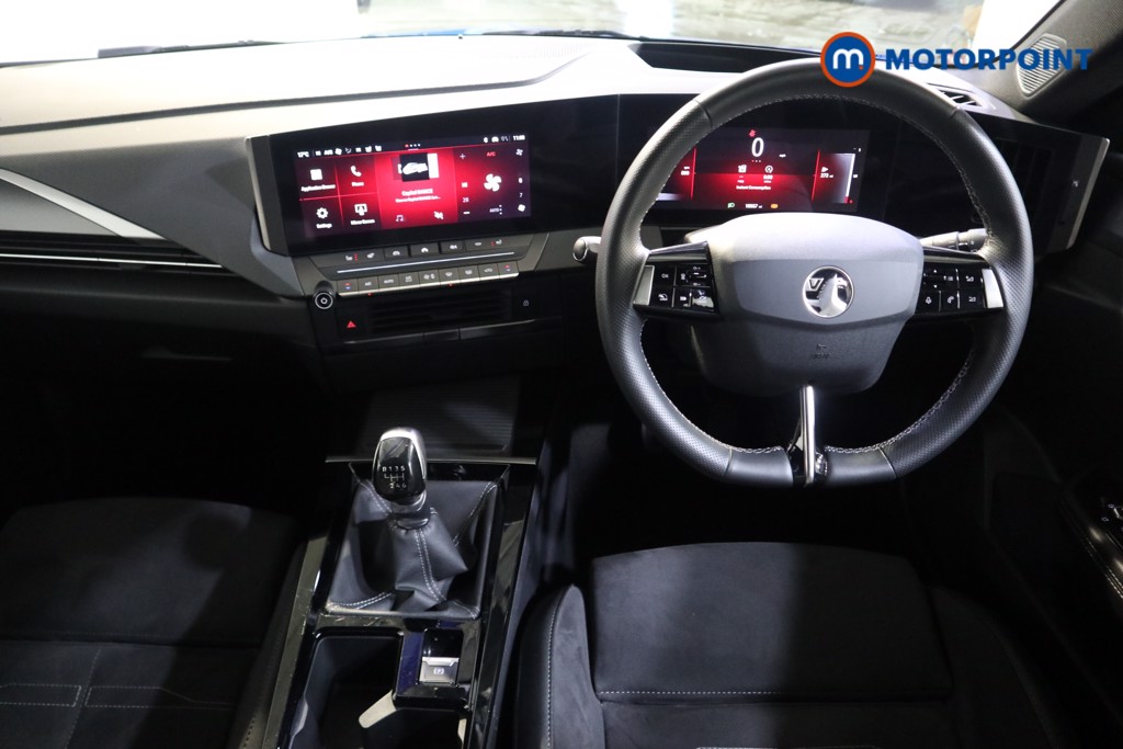 Vauxhall Astra Ultimate Manual Petrol Hatchback - Stock Number (1604101) - 1st supplementary image