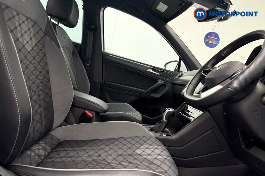 Volkswagen Tiguan R-Line Automatic Diesel SUV - Stock Number (1604791) - 8th supplementary image