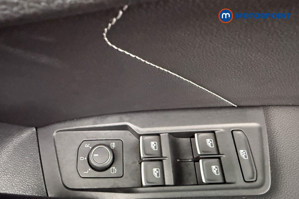 Volkswagen Tiguan R-Line Automatic Diesel SUV - Stock Number (1604791) - 19th supplementary image