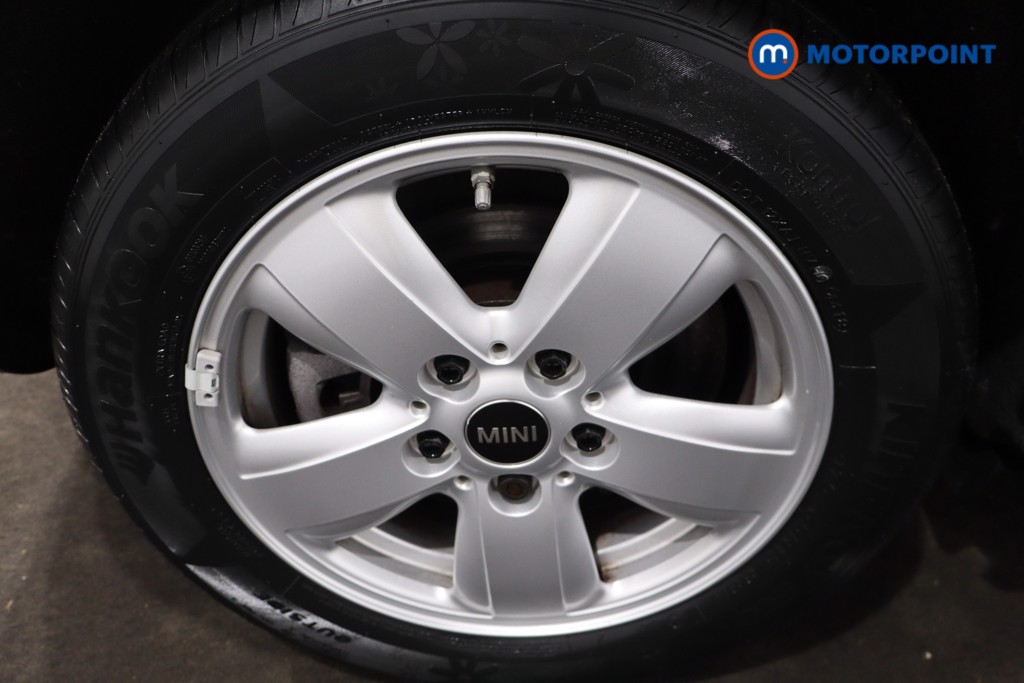 Mini Hatchback Cooper Classic Manual Petrol Hatchback - Stock Number (1605043) - 9th supplementary image