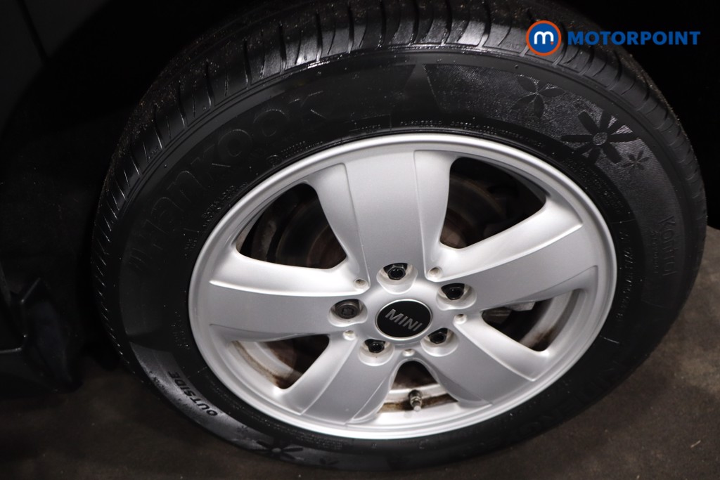 Mini Hatchback Cooper Classic Manual Petrol Hatchback - Stock Number (1605043) - 12th supplementary image