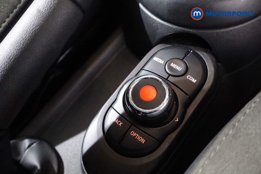 Mini Hatchback Cooper Classic Manual Petrol Hatchback - Stock Number (1605043) - 17th supplementary image