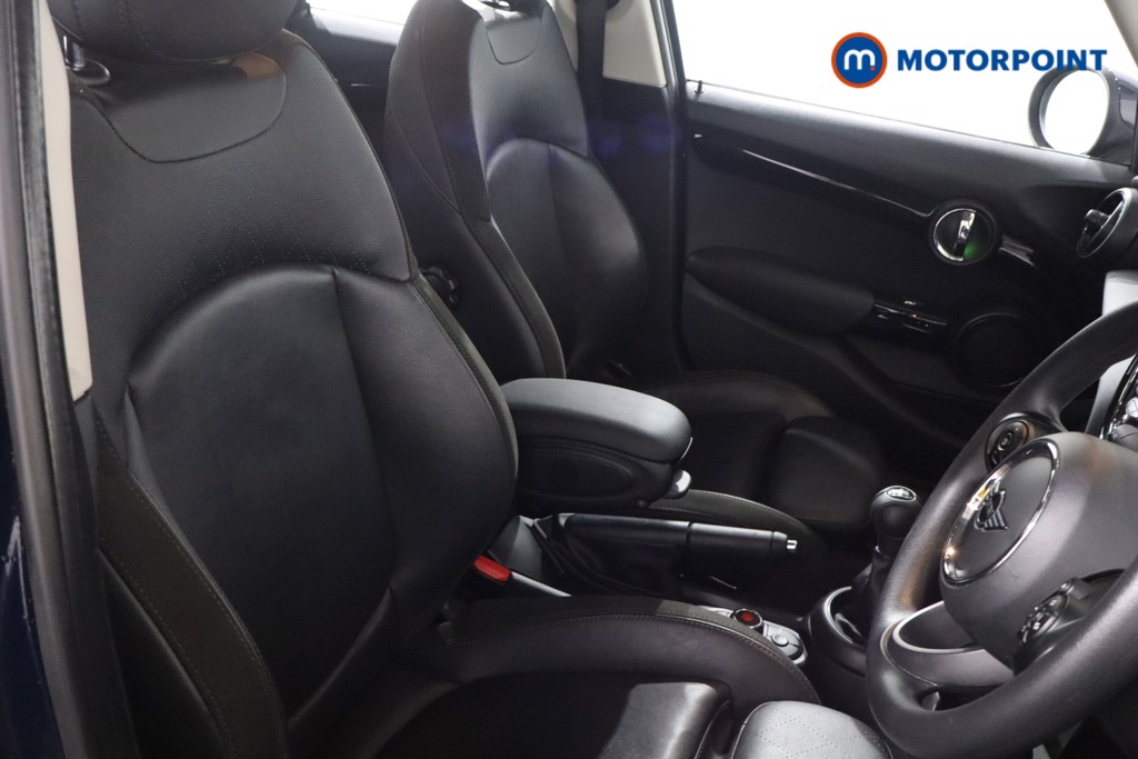 Mini Hatchback Cooper Classic Manual Petrol Hatchback - Stock Number (1605043) - 20th supplementary image