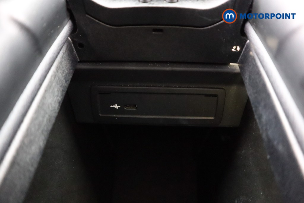 Mercedes-Benz GLB Amg Line Automatic Diesel SUV - Stock Number (1605110) - 19th supplementary image