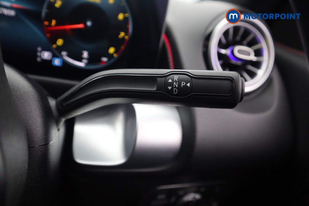 Mercedes-Benz GLB Amg Line Automatic Petrol SUV - Stock Number (1605243) - 9th supplementary image