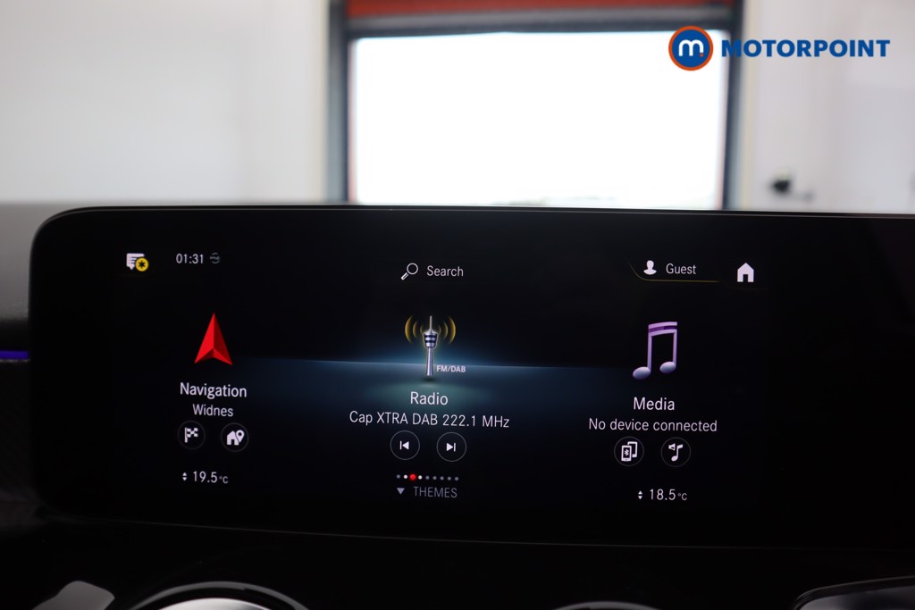 Mercedes-Benz GLB Amg Line Automatic Petrol SUV - Stock Number (1605243) - 12th supplementary image