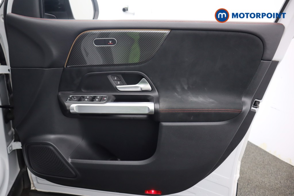 Mercedes-Benz GLB Amg Line Automatic Petrol SUV - Stock Number (1605243) - 25th supplementary image