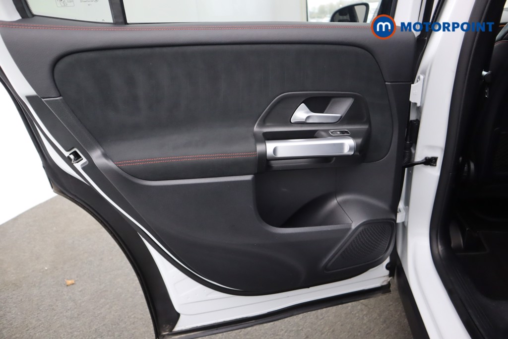 Mercedes-Benz GLB Amg Line Automatic Petrol SUV - Stock Number (1605243) - 34th supplementary image