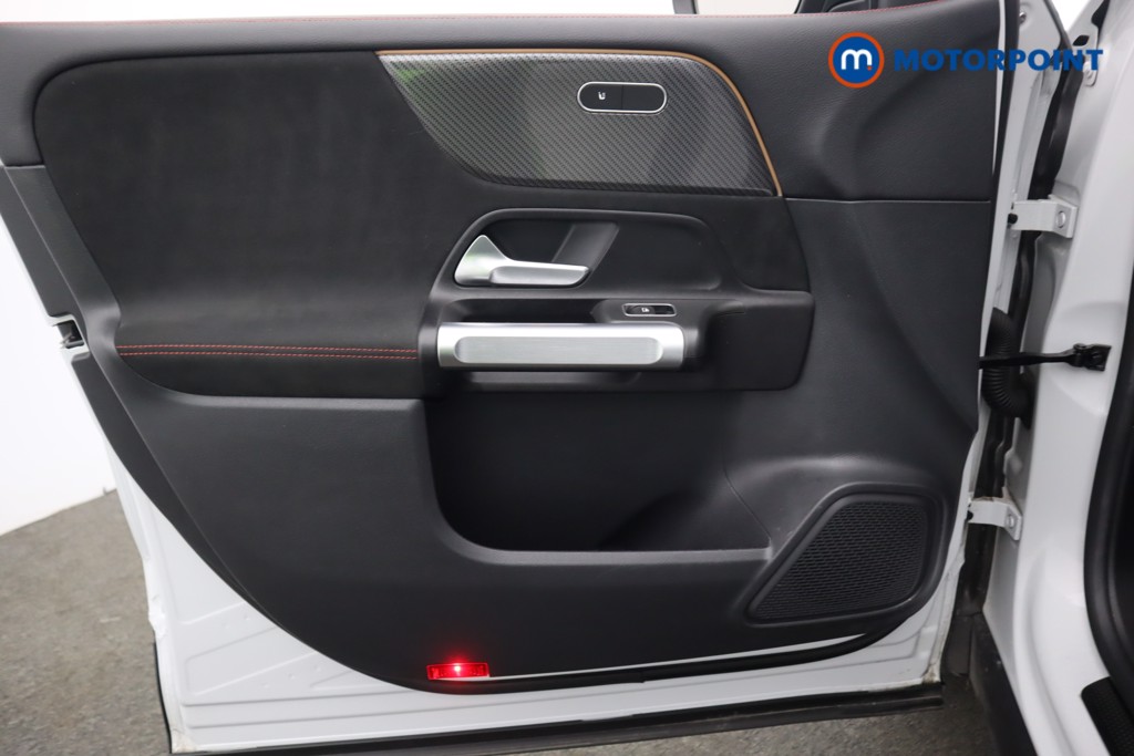 Mercedes-Benz GLB Amg Line Automatic Petrol SUV - Stock Number (1605243) - 38th supplementary image