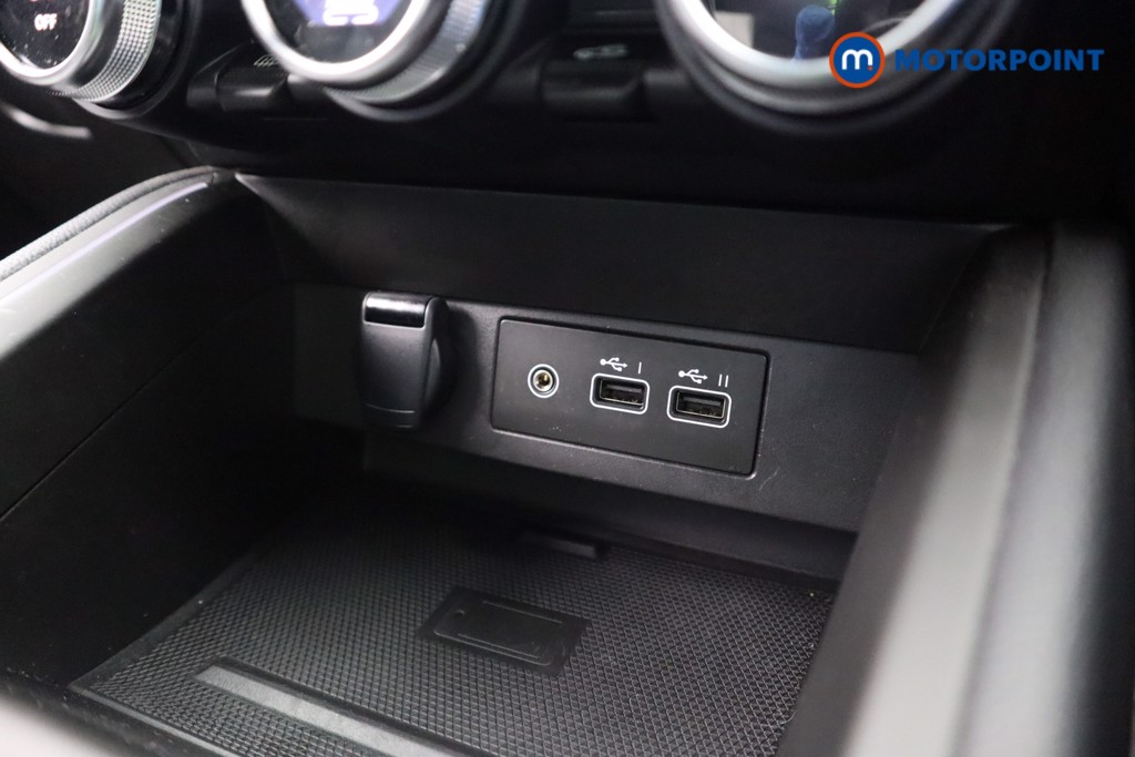 Renault Clio Techno Automatic Petrol-Electric Hybrid Hatchback - Stock Number (1605304) - 17th supplementary image