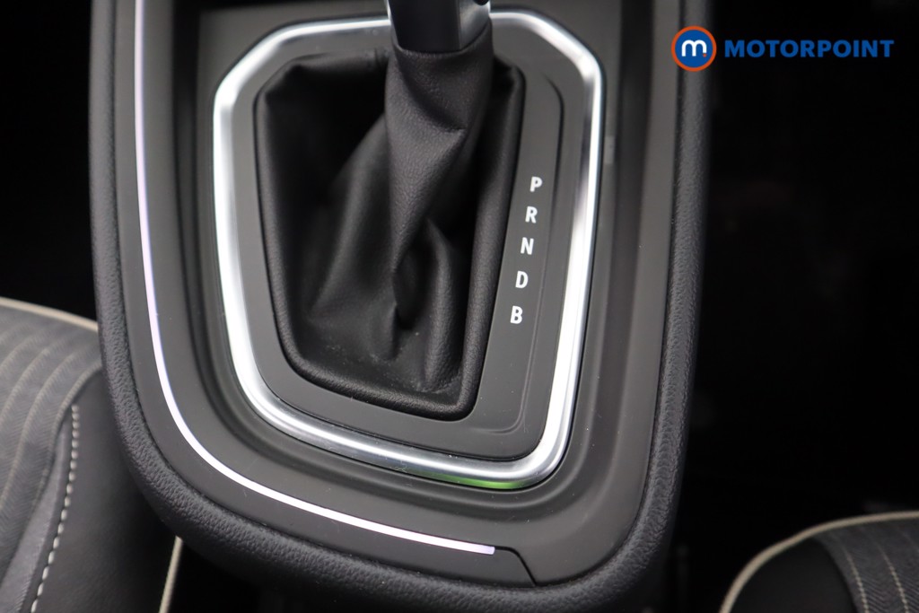 Renault Clio Techno Automatic Petrol-Electric Hybrid Hatchback - Stock Number (1605304) - 19th supplementary image