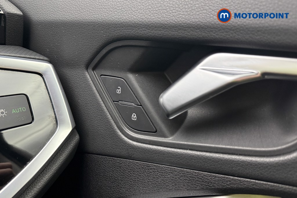 Audi Q3 Sport Manual Petrol SUV - Stock Number (1585853) - 16th supplementary image