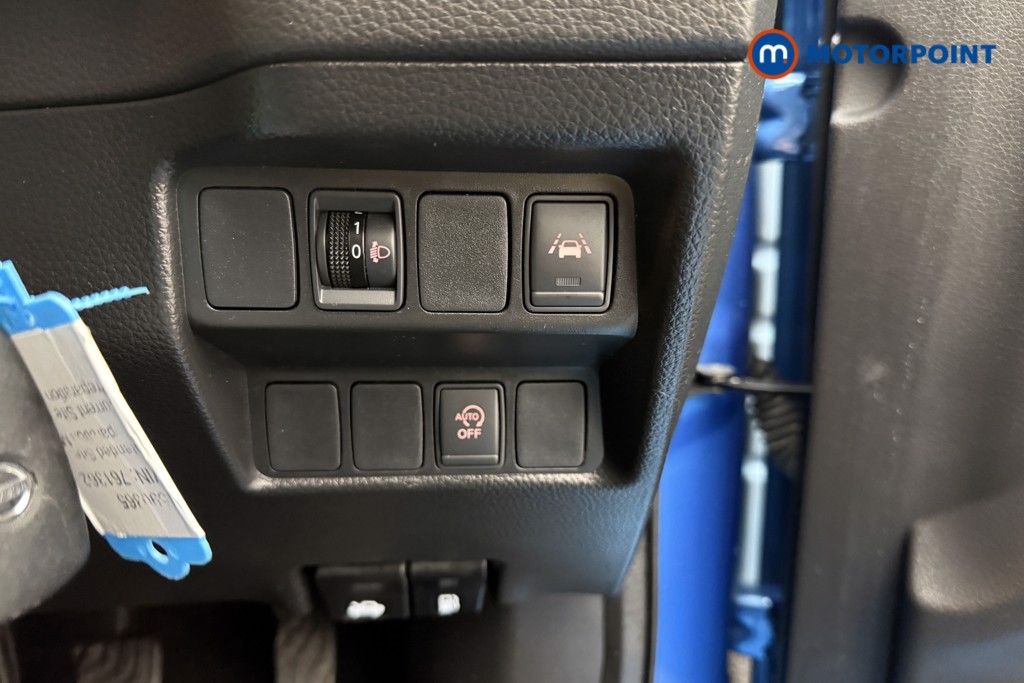 Nissan Qashqai Acenta Premium Manual Petrol SUV - Stock Number (1590365) - 9th supplementary image