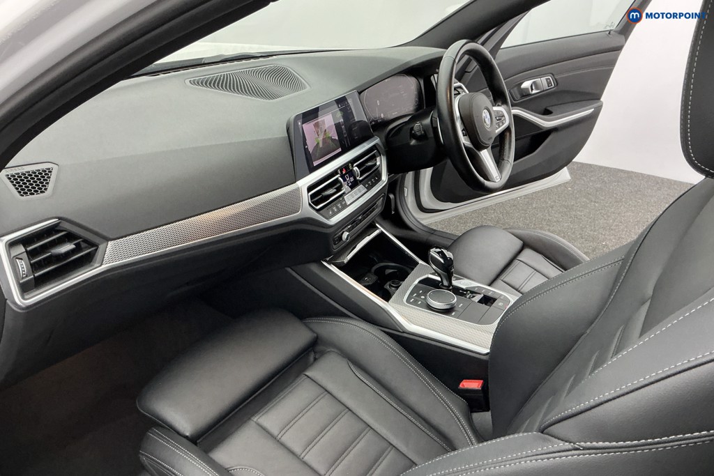 BMW 3 Series M Sport Automatic Petrol Plug-In Hybrid Saloon - Stock Number (1593120) - 9th supplementary image