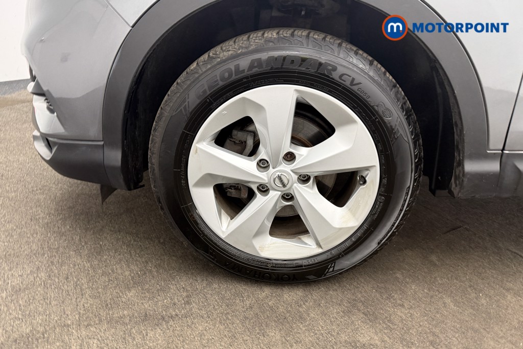 Nissan Qashqai Acenta Premium Automatic Petrol SUV - Stock Number (1593346) - 25th supplementary image