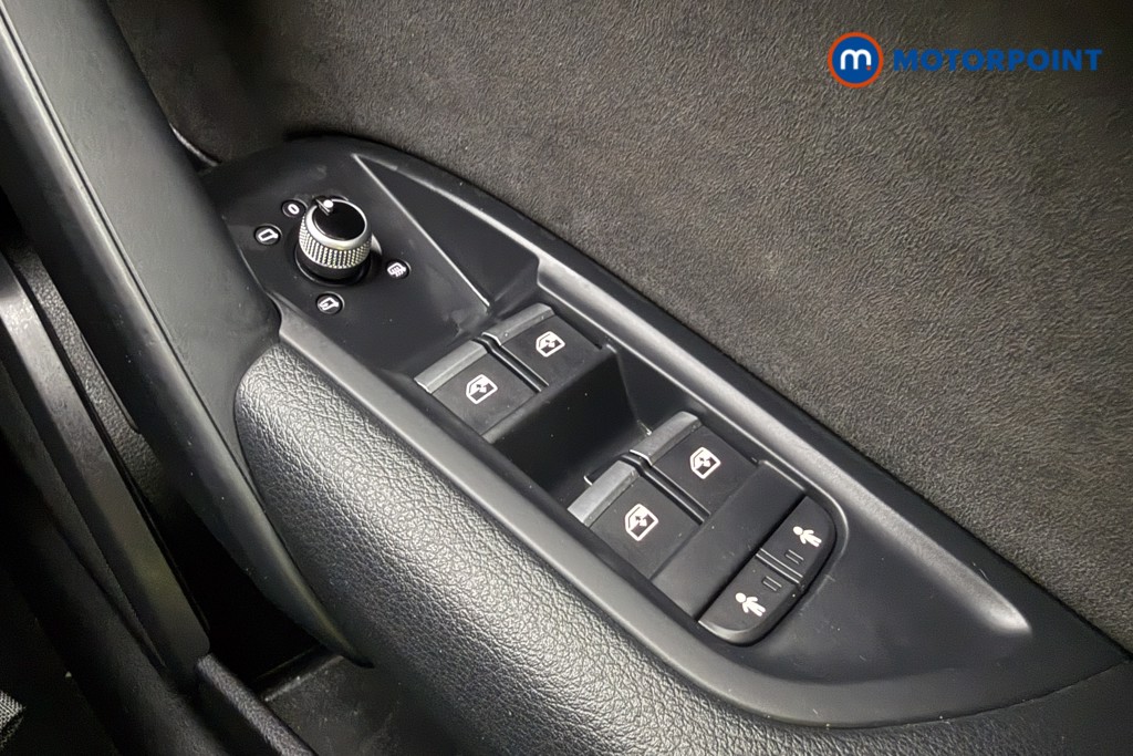 Audi Q5 S Line Automatic Petrol SUV - Stock Number (1593742) - 17th supplementary image