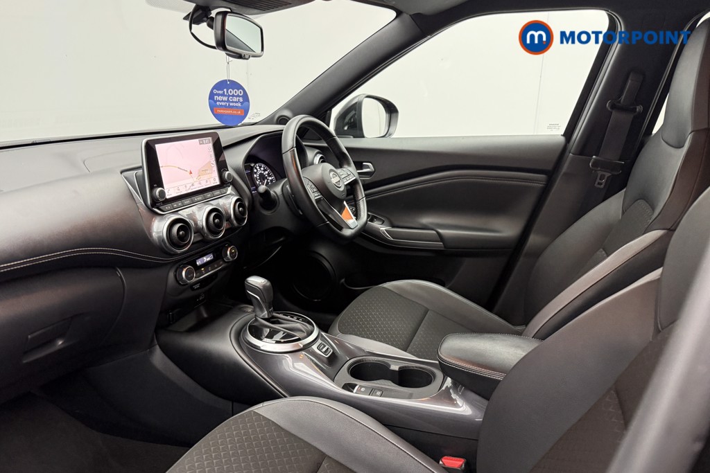 Nissan Juke N-Connecta Automatic Petrol SUV - Stock Number (1595558) - 4th supplementary image
