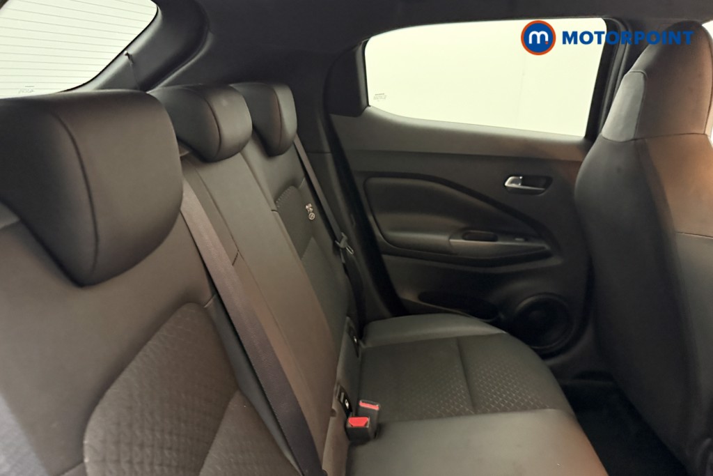 Nissan Juke N-Connecta Automatic Petrol SUV - Stock Number (1595558) - 13th supplementary image