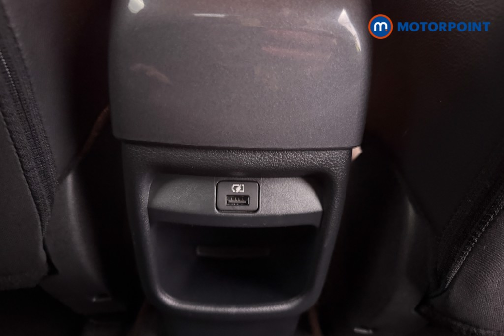 Nissan Juke N-Connecta Automatic Petrol SUV - Stock Number (1595558) - 15th supplementary image