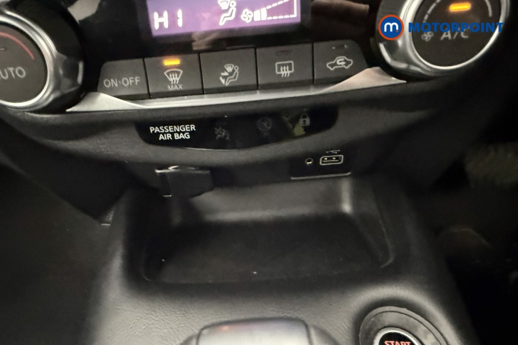 Nissan Juke N-Connecta Automatic Petrol SUV - Stock Number (1595558) - 25th supplementary image