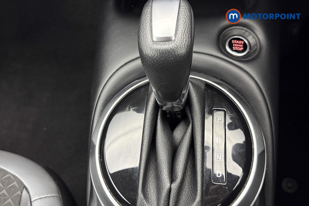 Nissan Juke N-Connecta Automatic Petrol SUV - Stock Number (1595558) - 27th supplementary image