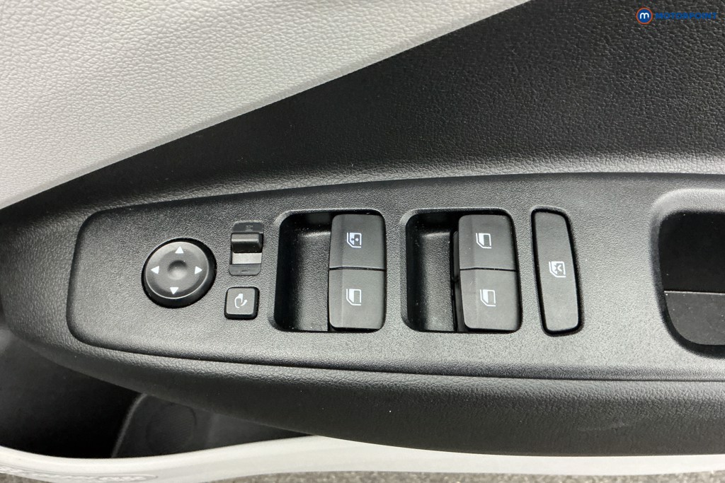 Hyundai I10 Premium Automatic Petrol Hatchback - Stock Number (1597326) - 23rd supplementary image