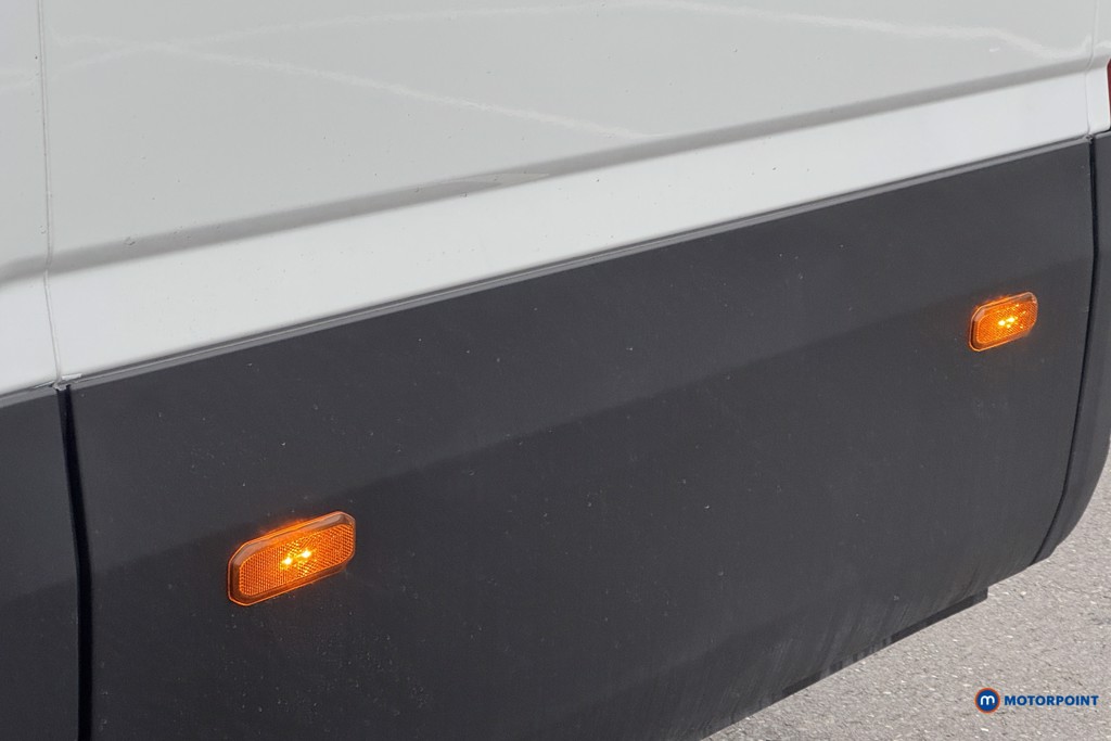 Iveco Daily Business Manual Diesel Extra High Roof - Stock Number (1597476) - 7th supplementary image