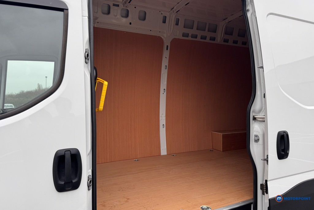 Iveco Daily Business Manual Diesel Extra High Roof - Stock Number (1597476) - 28th supplementary image