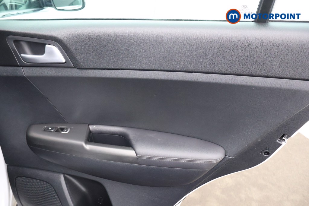 KIA Sportage 2 Manual Petrol SUV - Stock Number (1597665) - 17th supplementary image