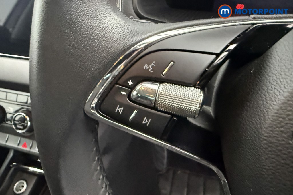 Skoda Karoq Se Drive Manual Petrol SUV - Stock Number (1599369) - 3rd supplementary image