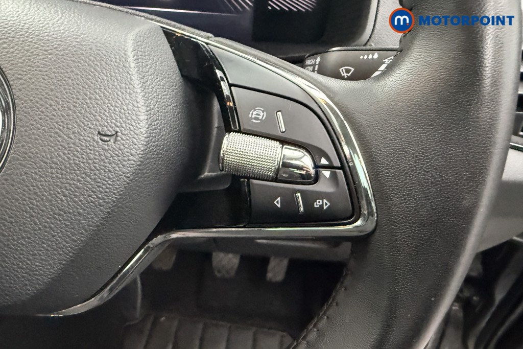 Skoda Karoq Se Drive Manual Petrol SUV - Stock Number (1599369) - 4th supplementary image