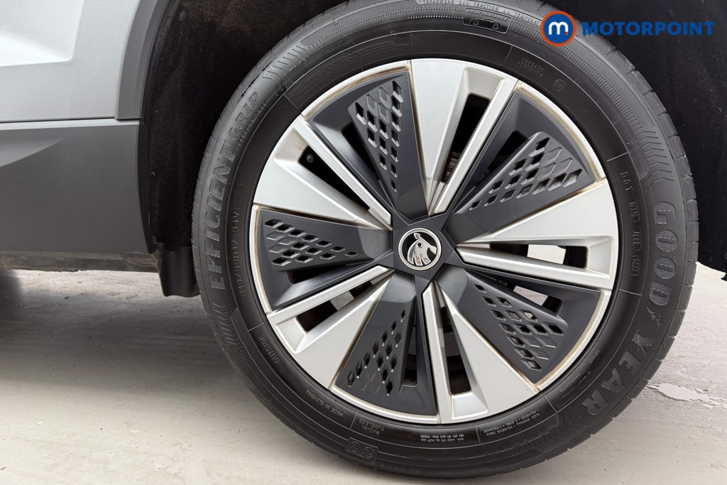 Skoda Karoq Se Drive Manual Petrol SUV - Stock Number (1599369) - 32nd supplementary image