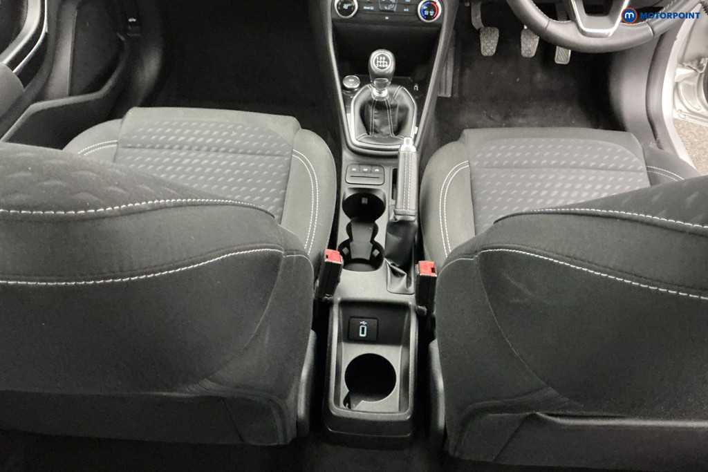 Ford Fiesta Zetec Manual Petrol Hatchback - Stock Number (1599570) - 11th supplementary image