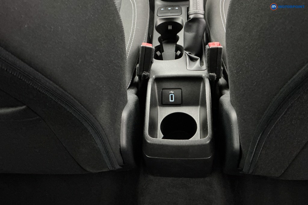 Ford Fiesta Zetec Manual Petrol Hatchback - Stock Number (1599570) - 14th supplementary image