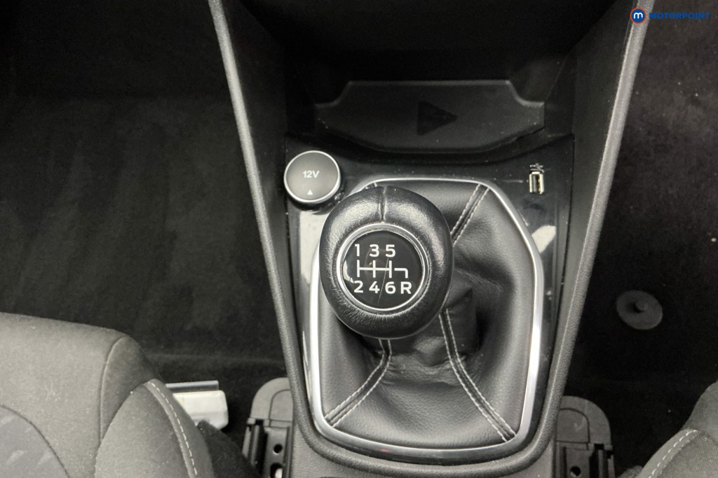 Ford Fiesta Zetec Manual Petrol Hatchback - Stock Number (1599570) - 16th supplementary image
